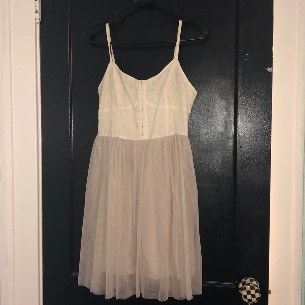 New with Tags American Eagle Lace and Tulle Dress